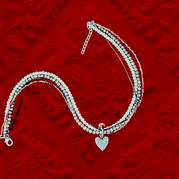 EUC! FOUR STRAND PENDENT NECKLACE - Picture 6 of 6